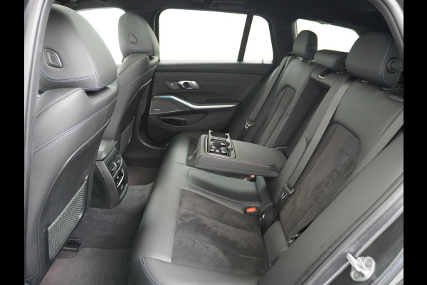 BMW 3 Serie Touring 330e High Executive M SPORT  DEALER ONDERHOUDEN | LASER LED | HRAMAN KARDON | PANORAMADAK BMW 3 Serie Touring 330e High Executive M SPORT  DEALER ONDERHOUDEN | LASER LED | HRAMAN KARDON | PANORAMADAK