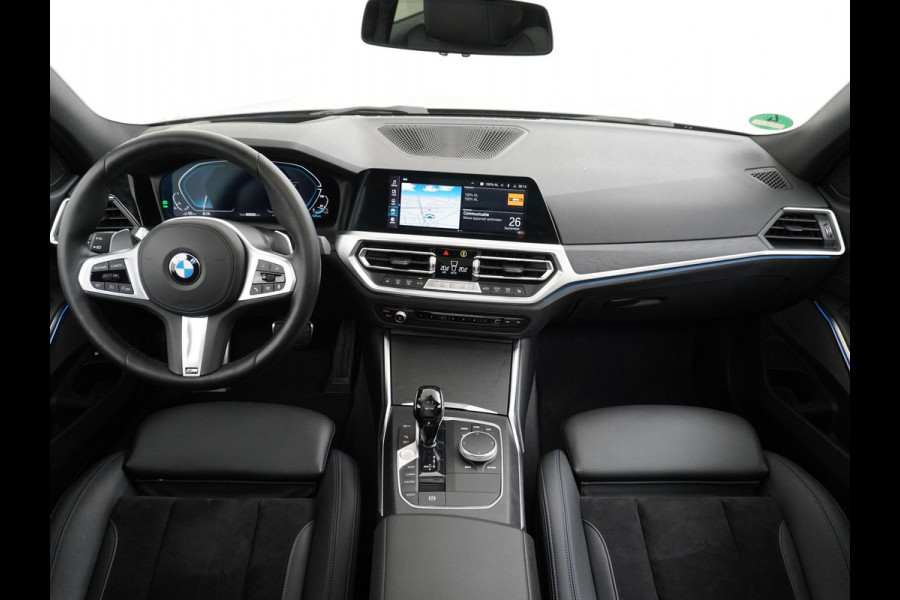BMW 3 Serie Touring 330e High Executive M SPORT  DEALER ONDERHOUDEN | LASER LED | HRAMAN KARDON | PANORAMADAK BMW 3 Serie Touring 330e High Executive M SPORT  DEALER ONDERHOUDEN | LASER LED | HRAMAN KARDON | PANORAMADAK