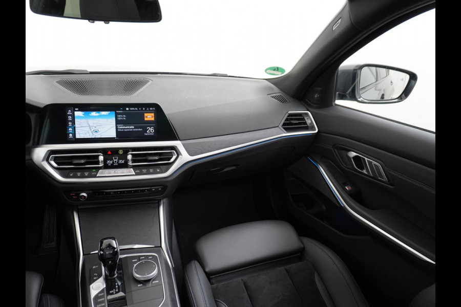 BMW 3 Serie Touring 330e High Executive M SPORT  DEALER ONDERHOUDEN | LASER LED | HRAMAN KARDON | PANORAMADAK BMW 3 Serie Touring 330e High Executive M SPORT  DEALER ONDERHOUDEN | LASER LED | HRAMAN KARDON | PANORAMADAK
