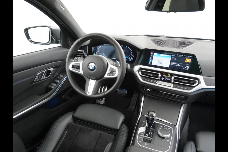 BMW 3 Serie Touring 330e High Executive M SPORT  DEALER ONDERHOUDEN | LASER LED | HRAMAN KARDON | PANORAMADAK BMW 3 Serie Touring 330e High Executive M SPORT  DEALER ONDERHOUDEN | LASER LED | HRAMAN KARDON | PANORAMADAK
