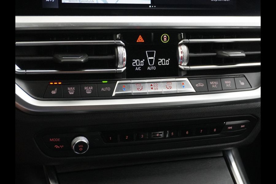 BMW 3 Serie Touring 330e High Executive M SPORT  DEALER ONDERHOUDEN | LASER LED | HRAMAN KARDON | PANORAMADAK BMW 3 Serie Touring 330e High Executive M SPORT  DEALER ONDERHOUDEN | LASER LED | HRAMAN KARDON | PANORAMADAK
