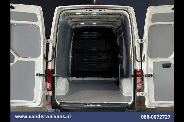 Volkswagen Crafter 2.0 TDI 141pk L3H3 L2H2 Euro6 Airco | Massagestoel | Camera | Apple Carplay | Cruisecontrol Android Auto, Chauffeursstoel