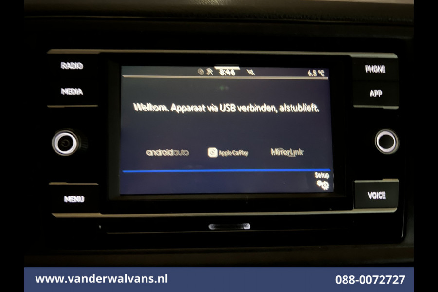 Volkswagen Crafter 2.0 TDI 141pk L4H3 L3H2 Euro6 Airco | Camera | Apple Carplay | Android Auto | Parkeersensoren Bijrijdersbank, 3000kg trekvermogen Volkswagen Crafter 2.0 TDI 141pk L4H3 L3H2 Euro6 Airco | Camera | Apple Carplay | Android Auto | Parkeersensoren Bijrijdersbank, 3000kg trekvermogen