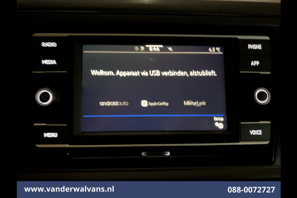 Volkswagen Crafter 2.0 TDI 141pk L4H3 L3H2 Euro6 Airco | Camera | Apple Carplay | Android Auto | Parkeersensoren Bijrijdersbank, 3000kg trekvermogen Volkswagen Crafter 2.0 TDI 141pk L4H3 L3H2 Euro6 Airco | Camera | Apple Carplay | Android Auto | Parkeersensoren Bijrijdersbank, 3000kg trekvermogen
