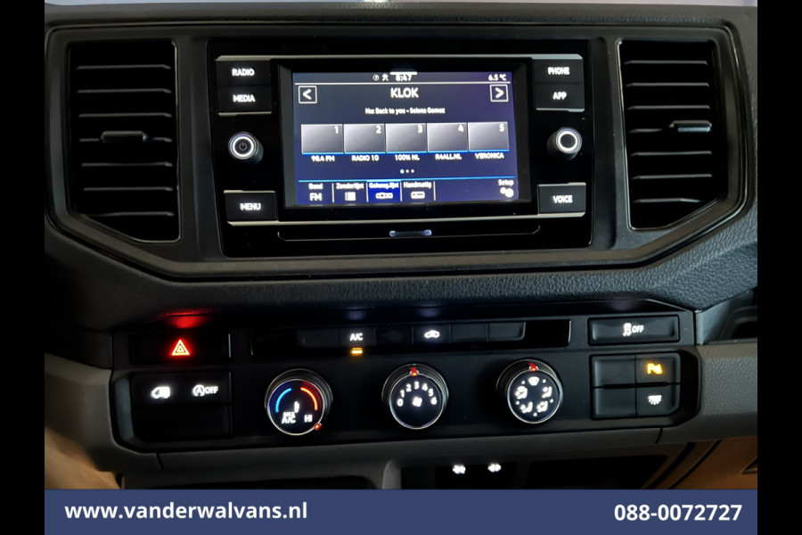Volkswagen Crafter 2.0 TDI 141pk L4H3 L3H2 Euro6 Airco | Camera | Apple Carplay | Android Auto | Parkeersensoren Bijrijdersbank, 3000kg trekvermogen Volkswagen Crafter 2.0 TDI 141pk L4H3 L3H2 Euro6 Airco | Camera | Apple Carplay | Android Auto | Parkeersensoren Bijrijdersbank, 3000kg trekvermogen