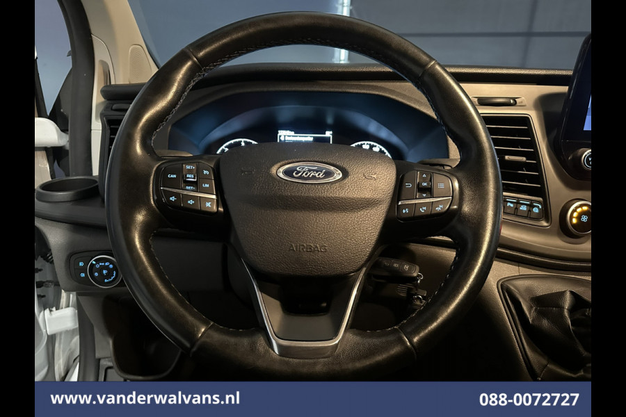 Ford Transit Custom 2.0 TDCI L2H1 Euro6 Airco | Camera | Cruisecontrol | Navigatie | Stoelverwarming Parkeersensoren, LED, Bijrijdersbank, 2800kg trekvermogen