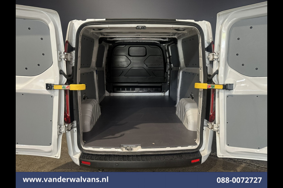 Ford Transit Custom 2.0 TDCI L2H1 Euro6 Airco | Camera | Cruisecontrol | Navigatie | Stoelverwarming Parkeersensoren, LED, Bijrijdersbank, 2800kg trekvermogen
