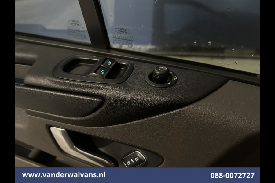 Ford Transit Custom 2.0 TDCI L2H1 Euro6 Airco | Camera | Cruisecontrol | Navigatie | Stoelverwarming Parkeersensoren, LED, Bijrijdersbank, 2800kg trekvermogen