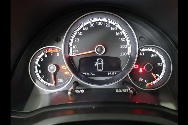 Volkswagen up! 1.0 BMT high up! 60 pk | Navigatie via App | Airco | Cruise control | Parkeersensoren achter |