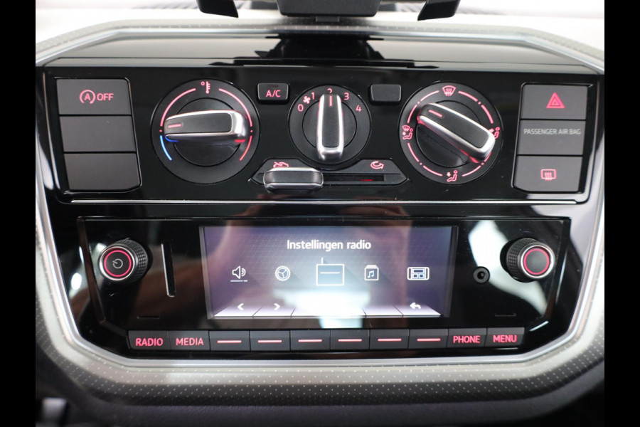 Volkswagen up! 1.0 BMT high up! 60 pk | Navigatie via App | Airco | Cruise control | Parkeersensoren achter |