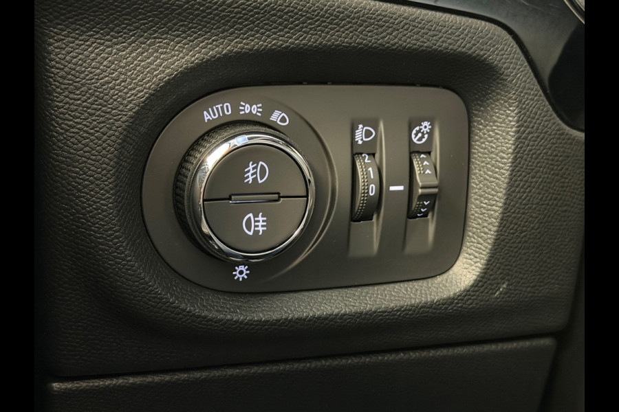 Opel CORSA-E Ultimate electrisch PANORAMADAK KEYLESS-GO CAMERA STOEL/ STUURVERWARMING DODEHOEKSENSOR Opel CORSA-E Ultimate electrisch PANORAMADAK KEYLESS-GO CAMERA STOEL/ STUURVERWARMING DODEHOEKSENSOR