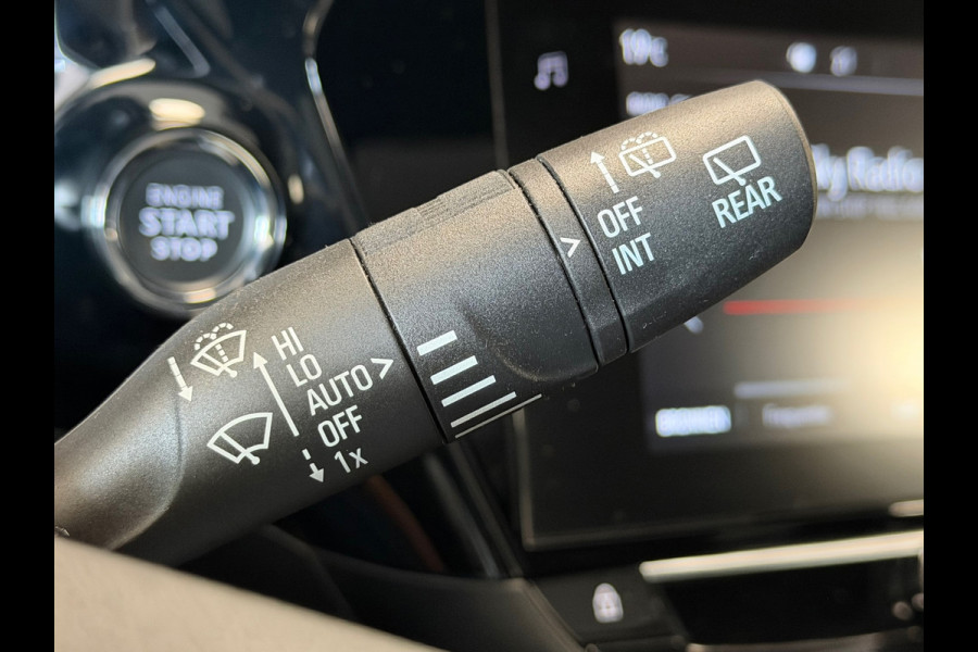 Opel CORSA-E Ultimate electrisch PANORAMADAK KEYLESS-GO CAMERA STOEL/ STUURVERWARMING DODEHOEKSENSOR Opel CORSA-E Ultimate electrisch PANORAMADAK KEYLESS-GO CAMERA STOEL/ STUURVERWARMING DODEHOEKSENSOR