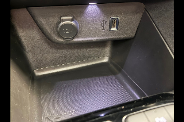 Opel CORSA-E Ultimate electrisch PANORAMADAK KEYLESS-GO CAMERA STOEL/ STUURVERWARMING DODEHOEKSENSOR Opel CORSA-E Ultimate electrisch PANORAMADAK KEYLESS-GO CAMERA STOEL/ STUURVERWARMING DODEHOEKSENSOR
