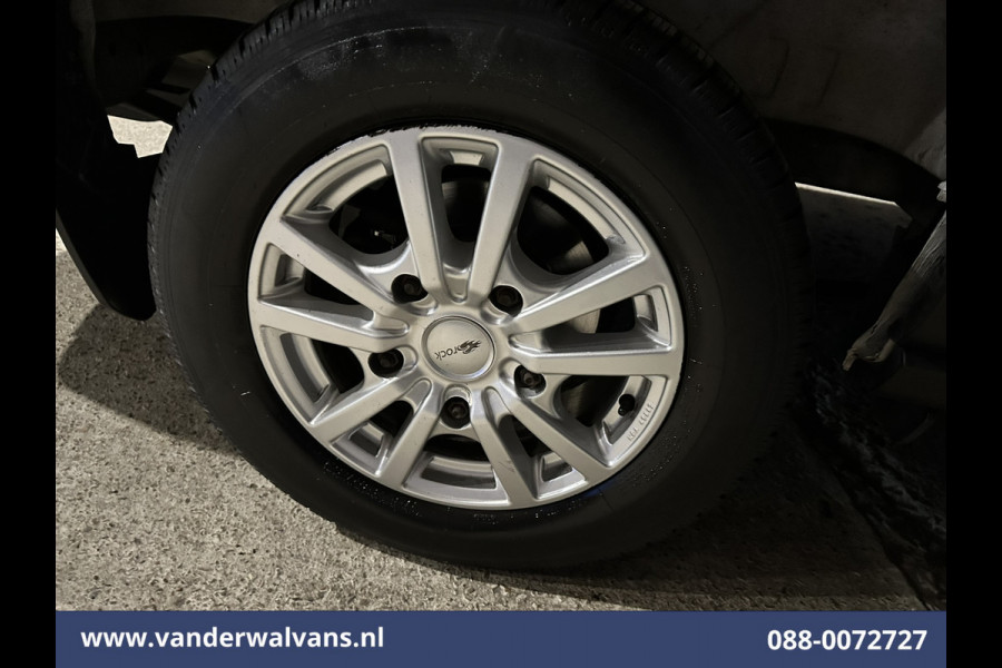Ford Transit 2.0 TDCI L2H2 Euro6 Airco | 2450kg Trekhaak | LM velgen | Verwarmde voorruit Dakdragers, Bijrijdersbank Ford Transit 2.0 TDCI L2H2 Euro6 Airco | 2450kg Trekhaak | LM velgen | Verwarmde voorruit Dakdragers, Bijrijdersbank