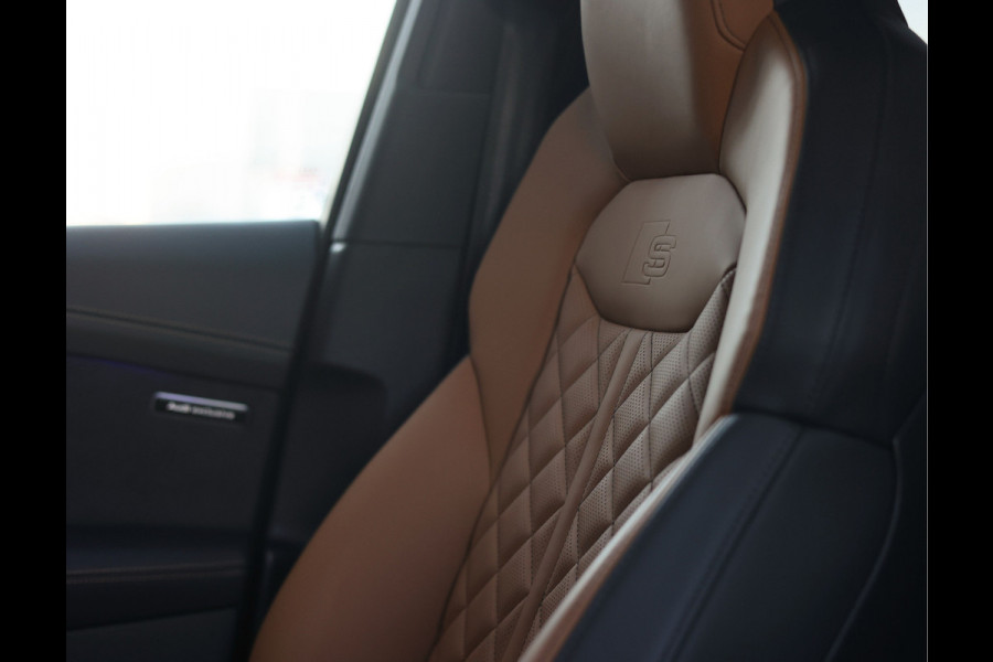 Audi Q7 60 TFSIe Quattro | Audi Exclusive - Pano - Trekhaak Audi Q7 60 TFSIe Quattro | Audi Exclusive - Pano - Trekhaak