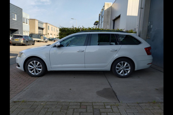 Škoda Octavia Combi 1.0 TSI Greentech Business Edition stoelverwarming Škoda Octavia Combi 1.0 TSI Greentech Business Edition stoelverwarming