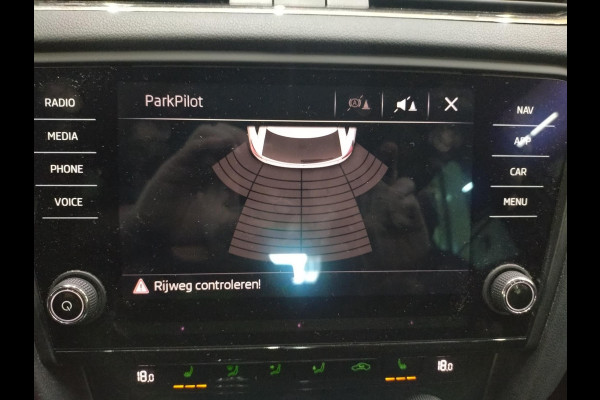 Škoda Octavia Combi 1.0 TSI Greentech Business Edition stoelverwarming Škoda Octavia Combi 1.0 TSI Greentech Business Edition stoelverwarming