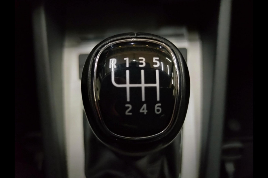 Škoda Octavia Combi 1.0 TSI Greentech Business Edition stoelverwarming Škoda Octavia Combi 1.0 TSI Greentech Business Edition stoelverwarming