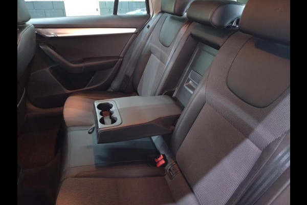 Škoda Octavia Combi 1.0 TSI Greentech Business Edition stoelverwarming Škoda Octavia Combi 1.0 TSI Greentech Business Edition stoelverwarming