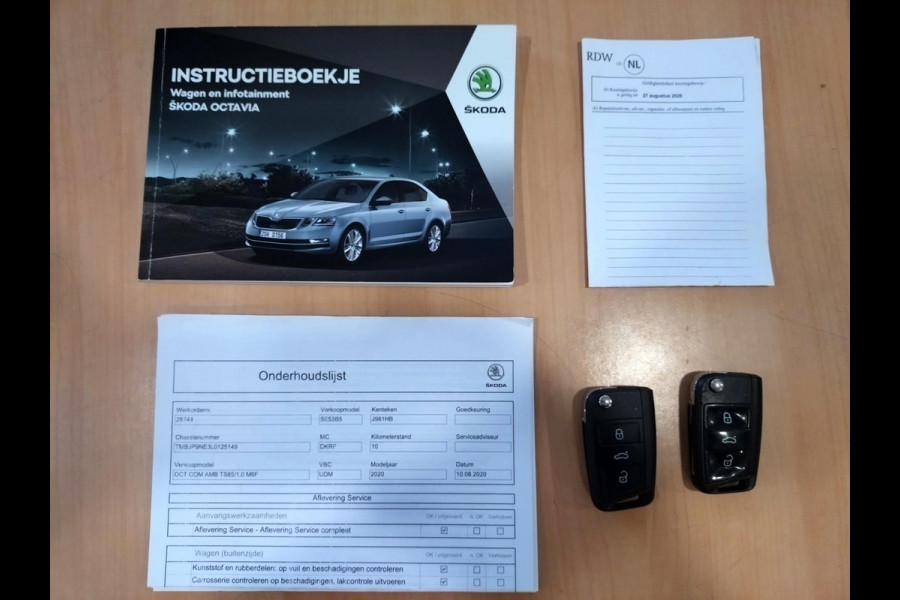 Škoda Octavia Combi 1.0 TSI Greentech Business Edition stoelverwarming Škoda Octavia Combi 1.0 TSI Greentech Business Edition stoelverwarming