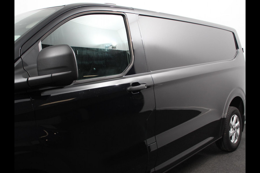 Ford Transit Custom 300 2.0 TDCI L2H1 Trend Nieuw Model Automaat 100 kw Navigatie Parkeersensoren Camera