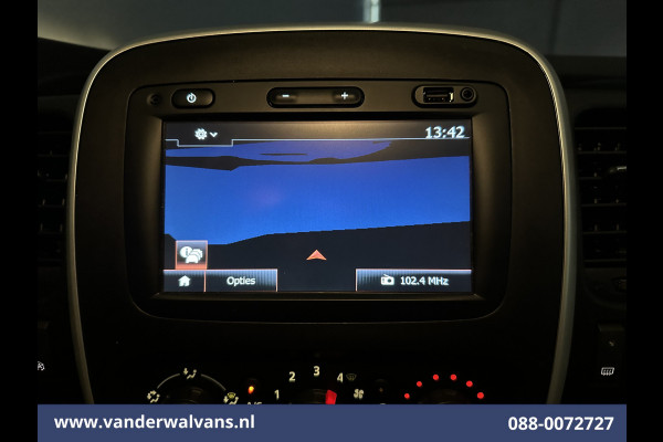 Renault Trafic 1.6 dCi L1H1 Euro6 Airco | Navigatie | Cruisecontrol | Trekhaak | Parkeersensoren Bijrijdersbank