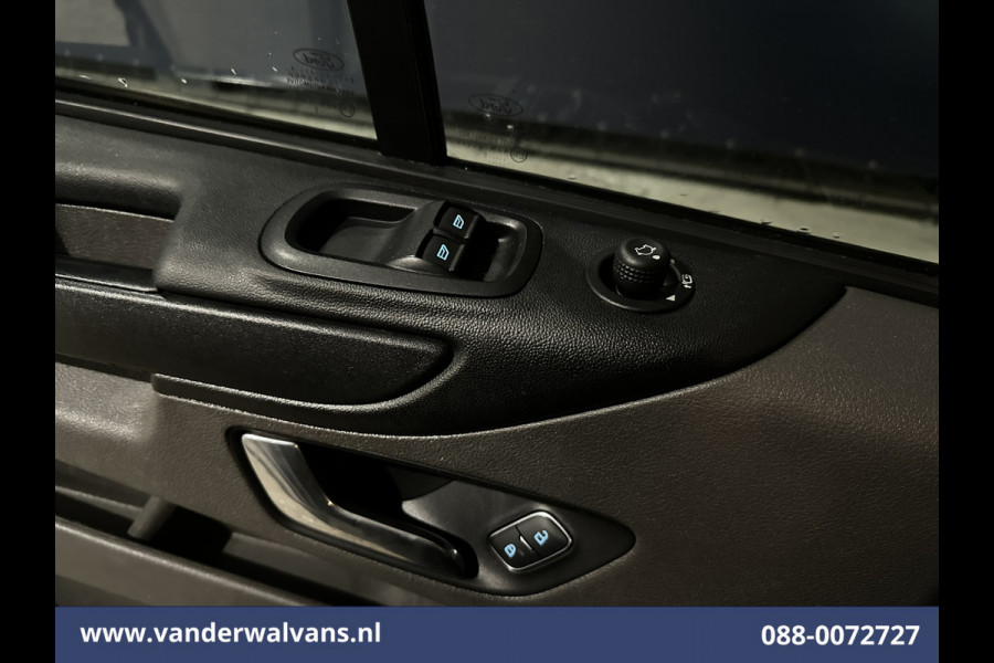 Ford Transit Custom 2.0 TDCI L2H1 Euro6 Airco | Camera | Navigatie | LED | Cruisecontrol | Stoelverwarming Apple Carplay, Android Auto, Verwarmde voorruit,  2800kg trekvermogen, parkeersensoren, Bijrijdersbank