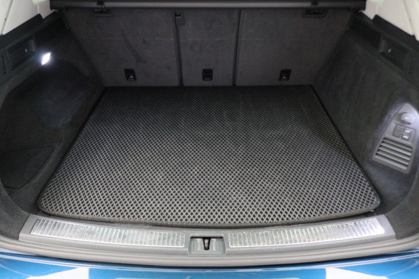Volkswagen Touareg 3.0 TDI R-Line Automaat Luchtvering, Softclose, Leer, Head-Up, Memory, Stoelventilatie, 20" Volkswagen Touareg 3.0 TDI R-Line Automaat Luchtvering, Softclose, Leer, Head-Up, Memory, Stoelventilatie, 20"