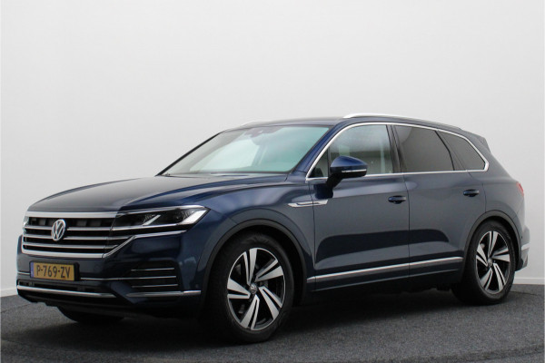 Volkswagen Touareg 3.0 TDI R-Line Automaat Luchtvering, Softclose, Leer, Head-Up, Memory, Stoelventilatie, 20" Volkswagen Touareg 3.0 TDI R-Line Automaat Luchtvering, Softclose, Leer, Head-Up, Memory, Stoelventilatie, 20"