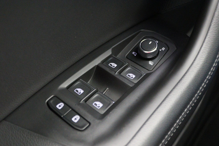 Volkswagen Touareg 3.0 TDI R-Line Automaat Luchtvering, Softclose, Leer, Head-Up, Memory, Stoelventilatie, 20" Volkswagen Touareg 3.0 TDI R-Line Automaat Luchtvering, Softclose, Leer, Head-Up, Memory, Stoelventilatie, 20"