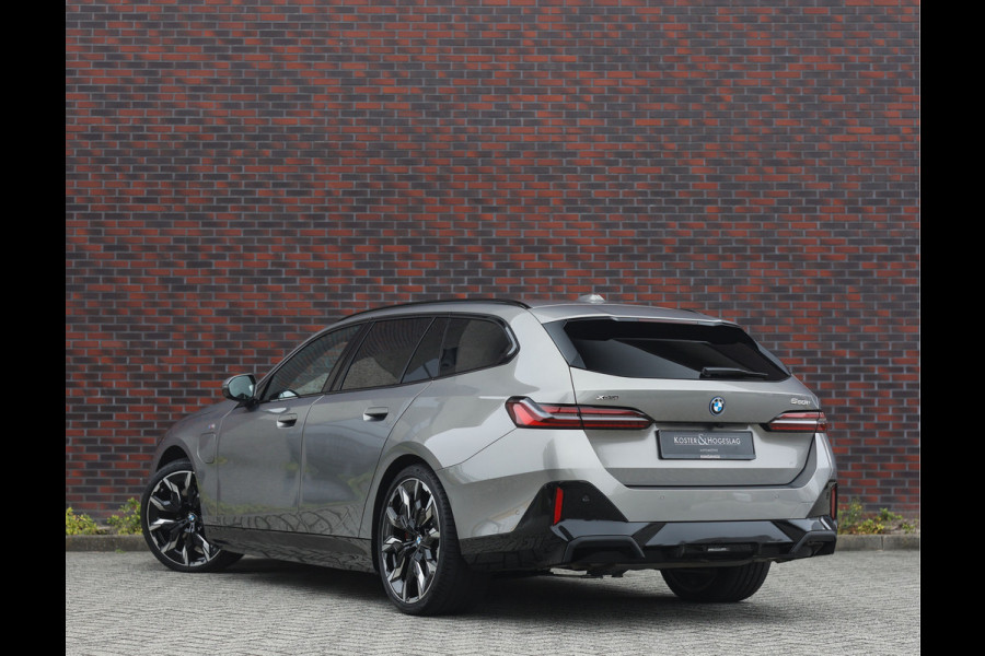 BMW 5 Serie Touring 550e xDrive | M Sport Pro - Pano - Trekhaak BMW 5 Serie Touring 550e xDrive | M Sport Pro - Pano - Trekhaak