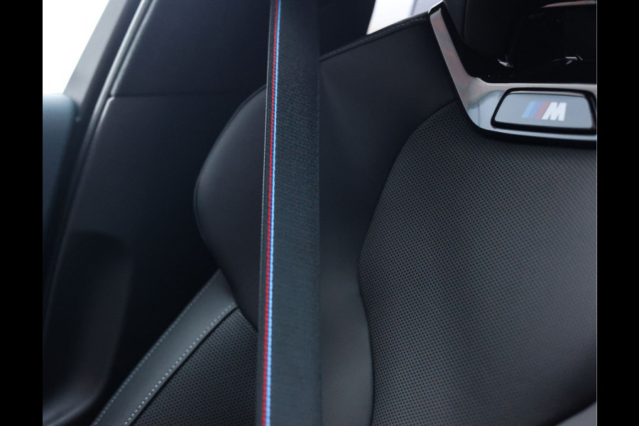 BMW 5 Serie Touring 550e xDrive | M Sport Pro - Pano - Trekhaak BMW 5 Serie Touring 550e xDrive | M Sport Pro - Pano - Trekhaak