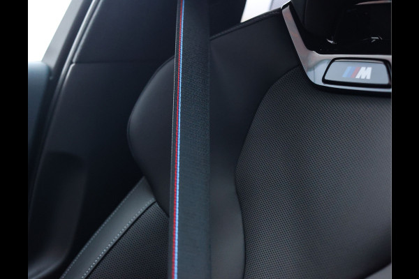 BMW 5 Serie Touring 550e xDrive | M Sport Pro - Pano - Trekhaak BMW 5 Serie Touring 550e xDrive | M Sport Pro - Pano - Trekhaak