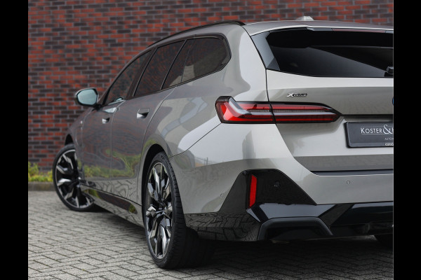 BMW 5 Serie Touring 550e xDrive | M Sport Pro - Pano - Trekhaak BMW 5 Serie Touring 550e xDrive | M Sport Pro - Pano - Trekhaak