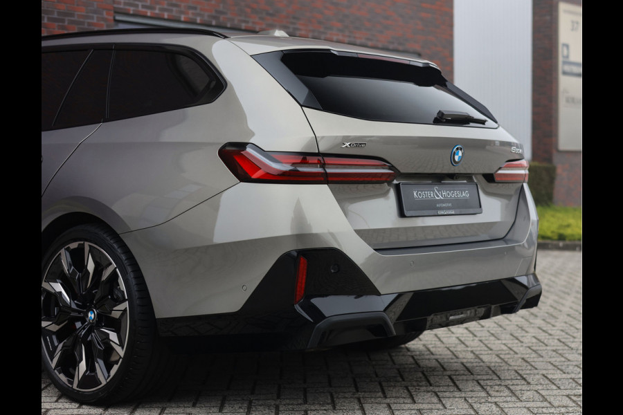 BMW 5 Serie Touring 550e xDrive | M Sport Pro - Pano - Trekhaak BMW 5 Serie Touring 550e xDrive | M Sport Pro - Pano - Trekhaak