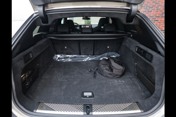 BMW 5 Serie Touring 550e xDrive | M Sport Pro - Pano - Trekhaak BMW 5 Serie Touring 550e xDrive | M Sport Pro - Pano - Trekhaak