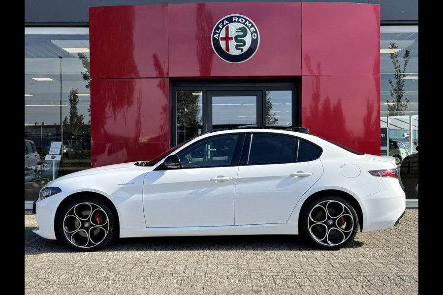 Alfa Romeo Giulia 2.0 T GME AWD Veloce | 19" Velgen | Panoramadak | Adas 2 | Carplay en Android Alfa Romeo Giulia 2.0 T GME AWD Veloce | 19" Velgen | Panoramadak | Adas 2 | Carplay en Android