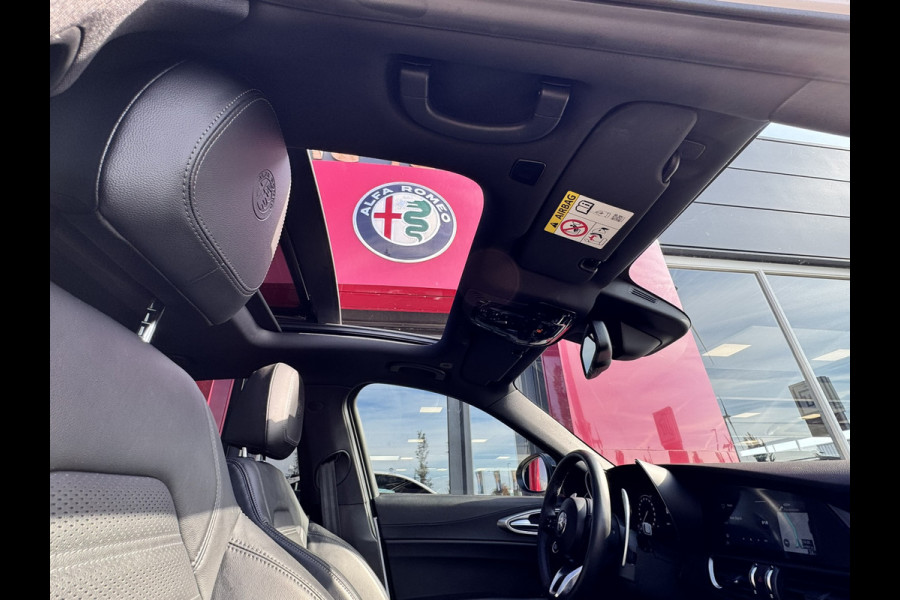 Alfa Romeo Giulia 2.0 T GME AWD Veloce | 19" Velgen | Panoramadak | Adas 2 | Carplay en Android Alfa Romeo Giulia 2.0 T GME AWD Veloce | 19" Velgen | Panoramadak | Adas 2 | Carplay en Android