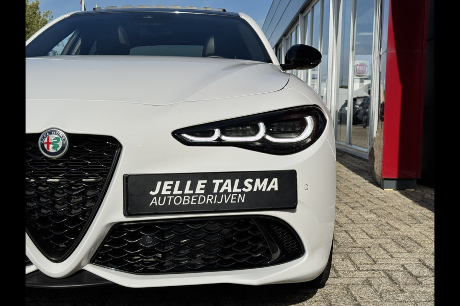 Alfa Romeo Giulia 2.0 T GME AWD Veloce | 19" Velgen | Panoramadak | Adas 2 | Carplay en Android Alfa Romeo Giulia 2.0 T GME AWD Veloce | 19" Velgen | Panoramadak | Adas 2 | Carplay en Android