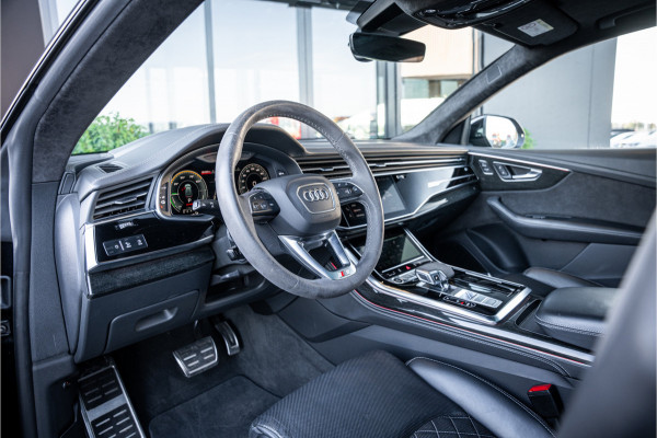 Audi Q8 60 TFSI e quattro Competition S-Line l RS Seat l Panorama l Massage l Softclose Audi Q8 60 TFSI e quattro Competition S-Line l RS Seat l Panorama l Massage l Softclose