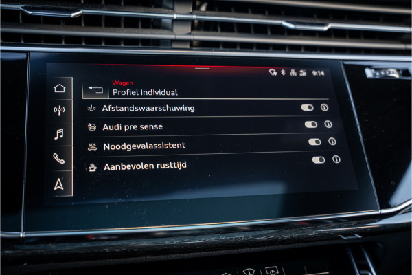 Audi Q8 60 TFSI e quattro Competition S-Line l RS Seat l Panorama l Massage l Softclose Audi Q8 60 TFSI e quattro Competition S-Line l RS Seat l Panorama l Massage l Softclose