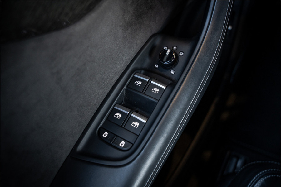 Audi Q8 60 TFSI e quattro Competition S-Line l RS Seat l Panorama l Massage l Softclose Audi Q8 60 TFSI e quattro Competition S-Line l RS Seat l Panorama l Massage l Softclose