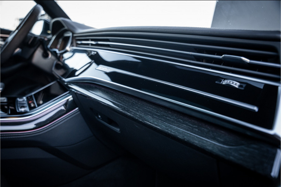 Audi Q8 60 TFSI e quattro Competition S-Line l RS Seat l Panorama l Massage l Softclose Audi Q8 60 TFSI e quattro Competition S-Line l RS Seat l Panorama l Massage l Softclose