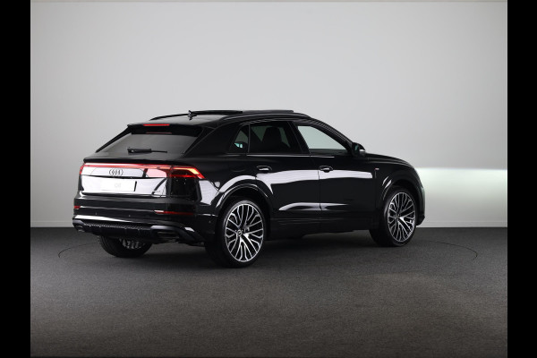 Audi Q8 55 TFSI e quattro Pro Line S 394pk | Servosluiting | Panoramadak | B&O | Ass.Plus.Remote | Sportstoel Plus | 23'' inch zilver | Trekhaak |