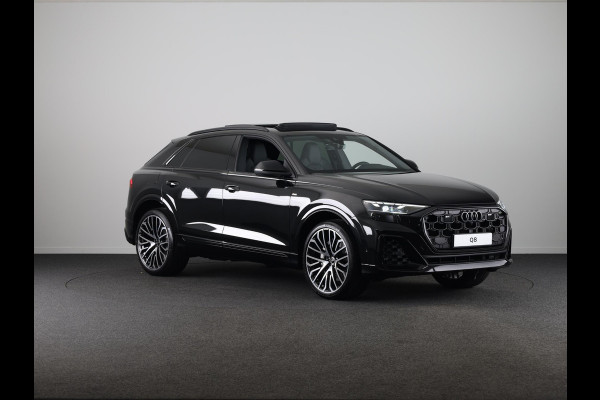 Audi Q8 55 TFSI e quattro Pro Line S 394pk | Servosluiting | Panoramadak | B&O | Ass.Plus.Remote | Sportstoel Plus | 23'' inch zilver | Trekhaak |