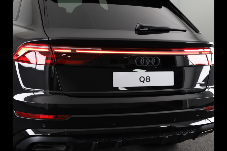 Audi Q8 55 TFSI e quattro Pro Line S 394pk | Servosluiting | Panoramadak | B&O | Ass.Plus.Remote | Sportstoel Plus | 23'' inch zilver | Trekhaak |