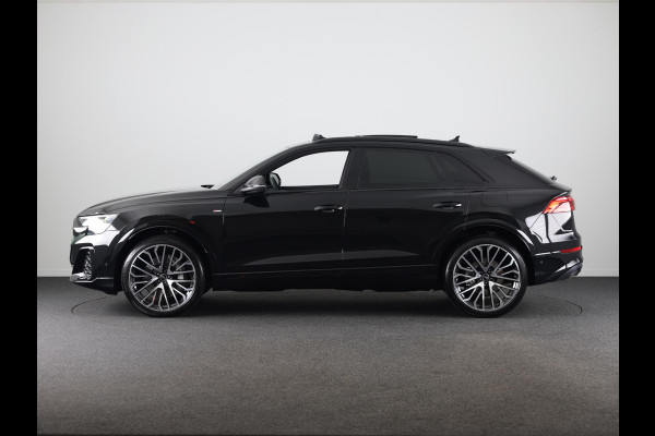 Audi Q8 55 TFSI e quattro Pro Line S 394pk | Servosluiting | Panoramadak | B&O | Ass.Plus.Remote | Sportstoel Plus | 23'' inch zilver | Trekhaak |