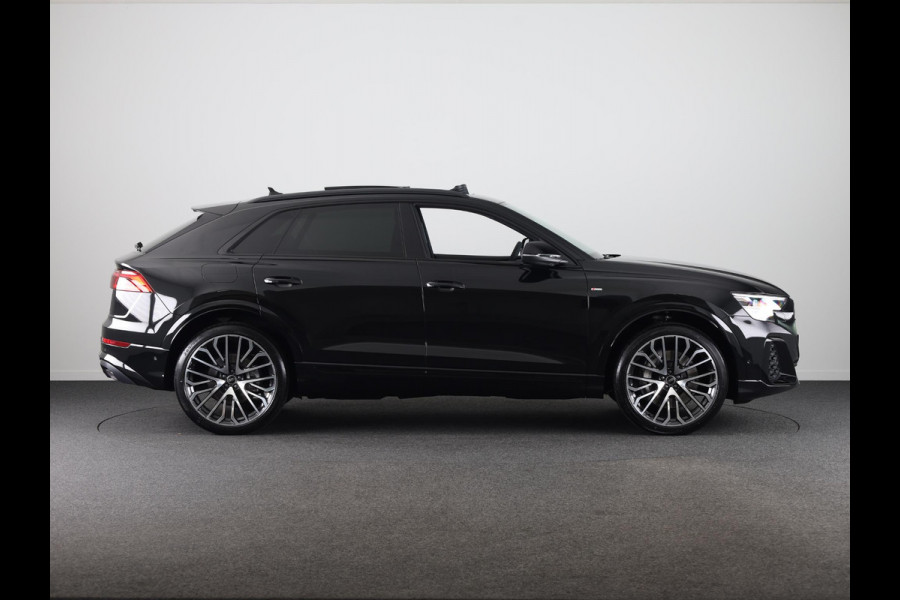 Audi Q8 55 TFSI e quattro Pro Line S 394pk | Servosluiting | Panoramadak | B&O | Ass.Plus.Remote | Sportstoel Plus | 23'' inch zilver | Trekhaak |
