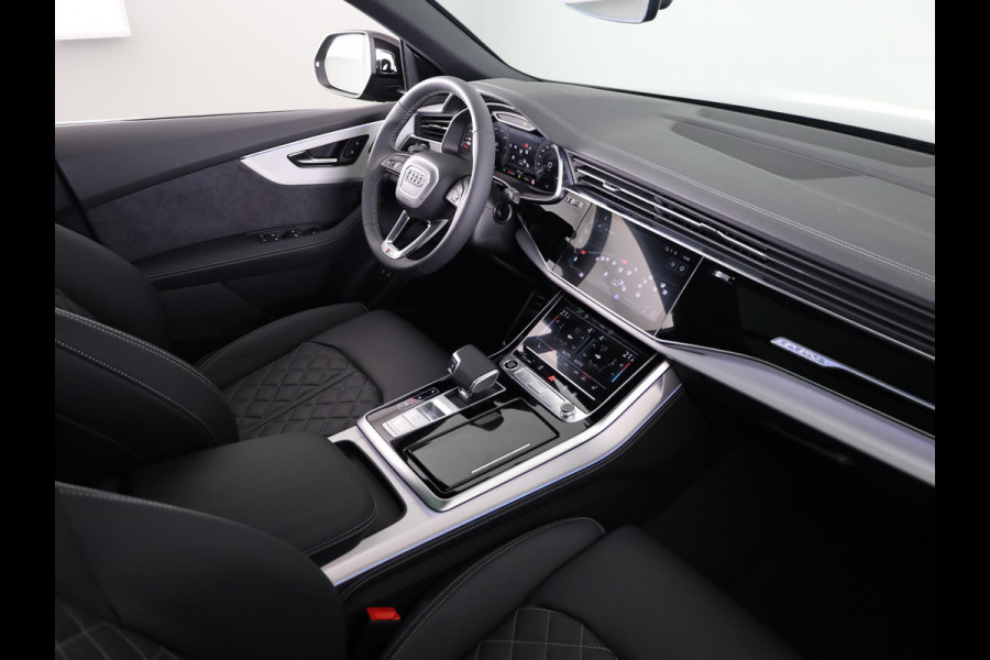 Audi Q8 55 TFSI e quattro Pro Line S 394pk | Servosluiting | Panoramadak | B&O | Ass.Plus.Remote | Sportstoel Plus | 23'' inch zilver | Trekhaak |