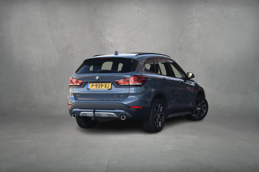 BMW X1 sDrive20i Business Edition Plus | Trekhaak | Pano | Leer | CarPlay | Stoelverw. BMW X1 sDrive20i Business Edition Plus | Trekhaak | Pano | Leer | CarPlay | Stoelverw.
